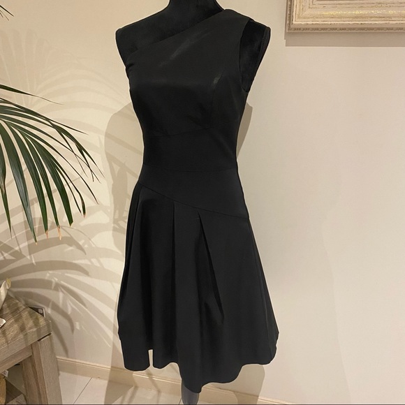CUE Classic Black Satin One Shoulder A-Line Dress Formal Elegant Cocktail Size 8 - Picture 5 of 11